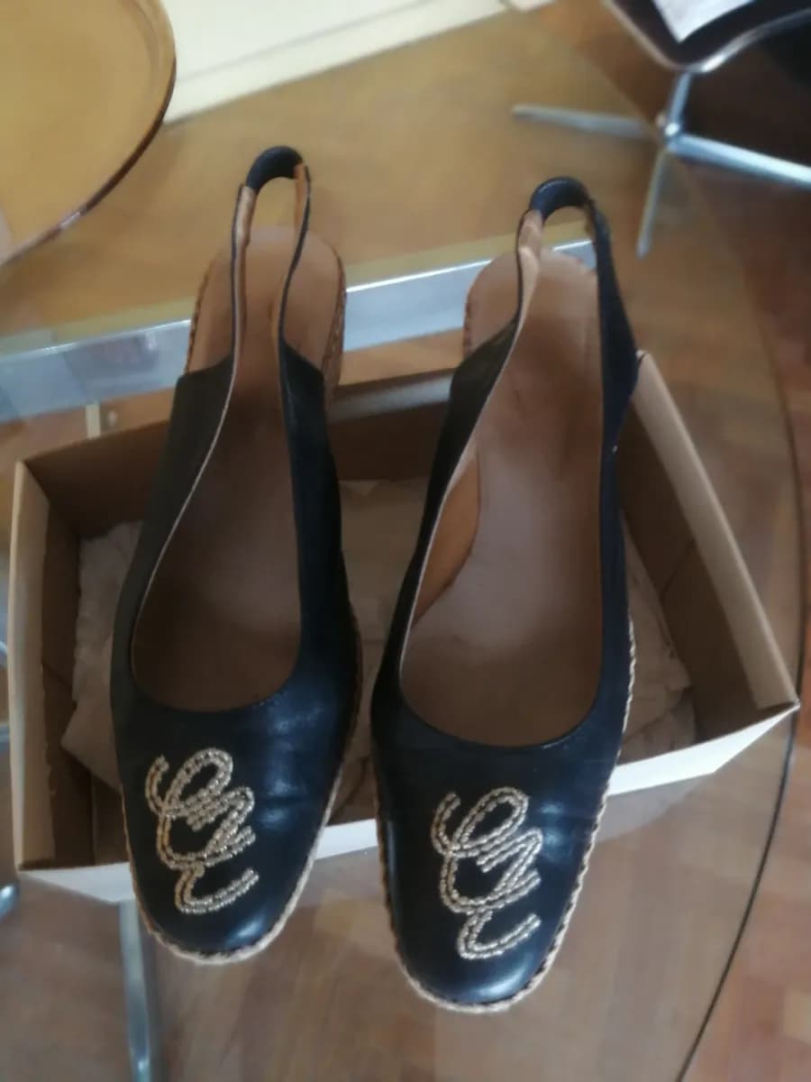 Paire de chaussures femme - Photo 1