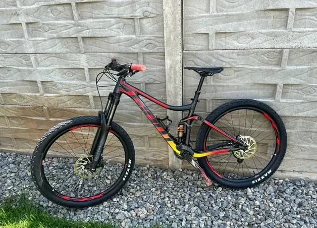 Giant Stance 2 VTT tout suspendu 2019, très bon état - Photo 1