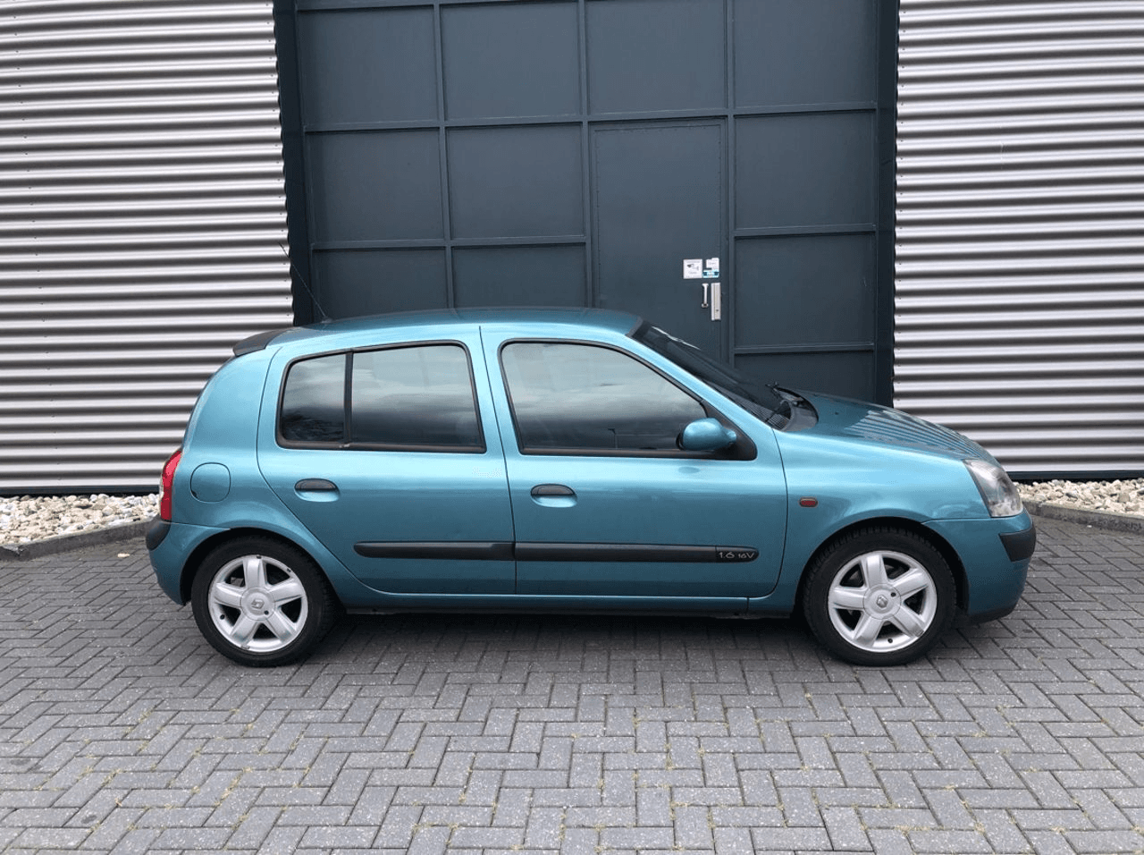 Renault clio 2 - Photo 1