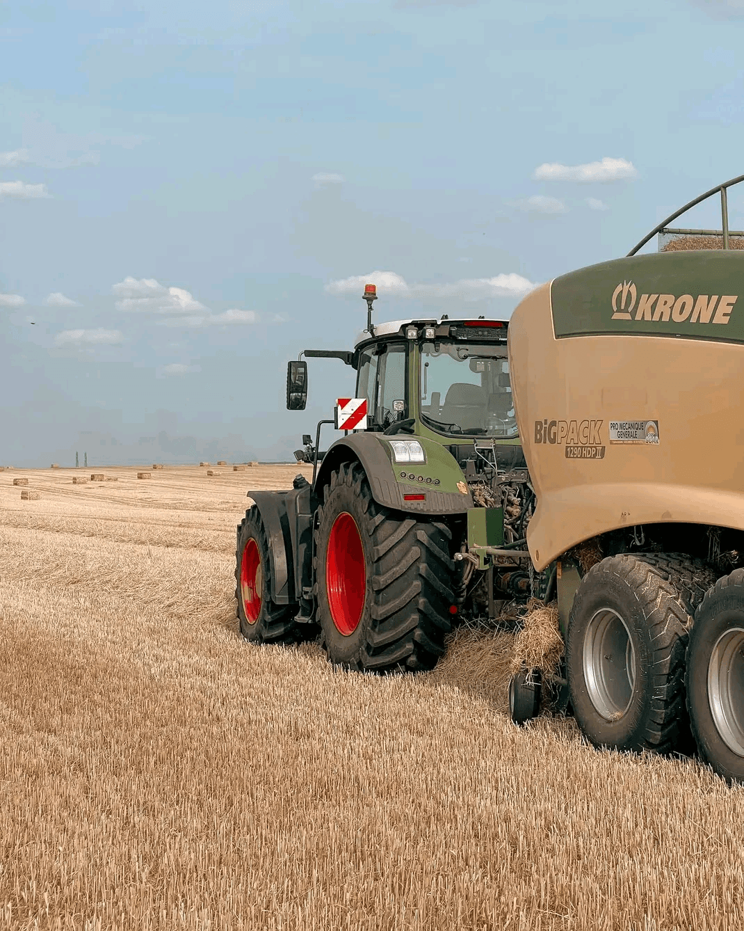 Miniature Demi Agricole tracteur Universal Hobbies Fendt 724 Vario 1:3 - Photo 1