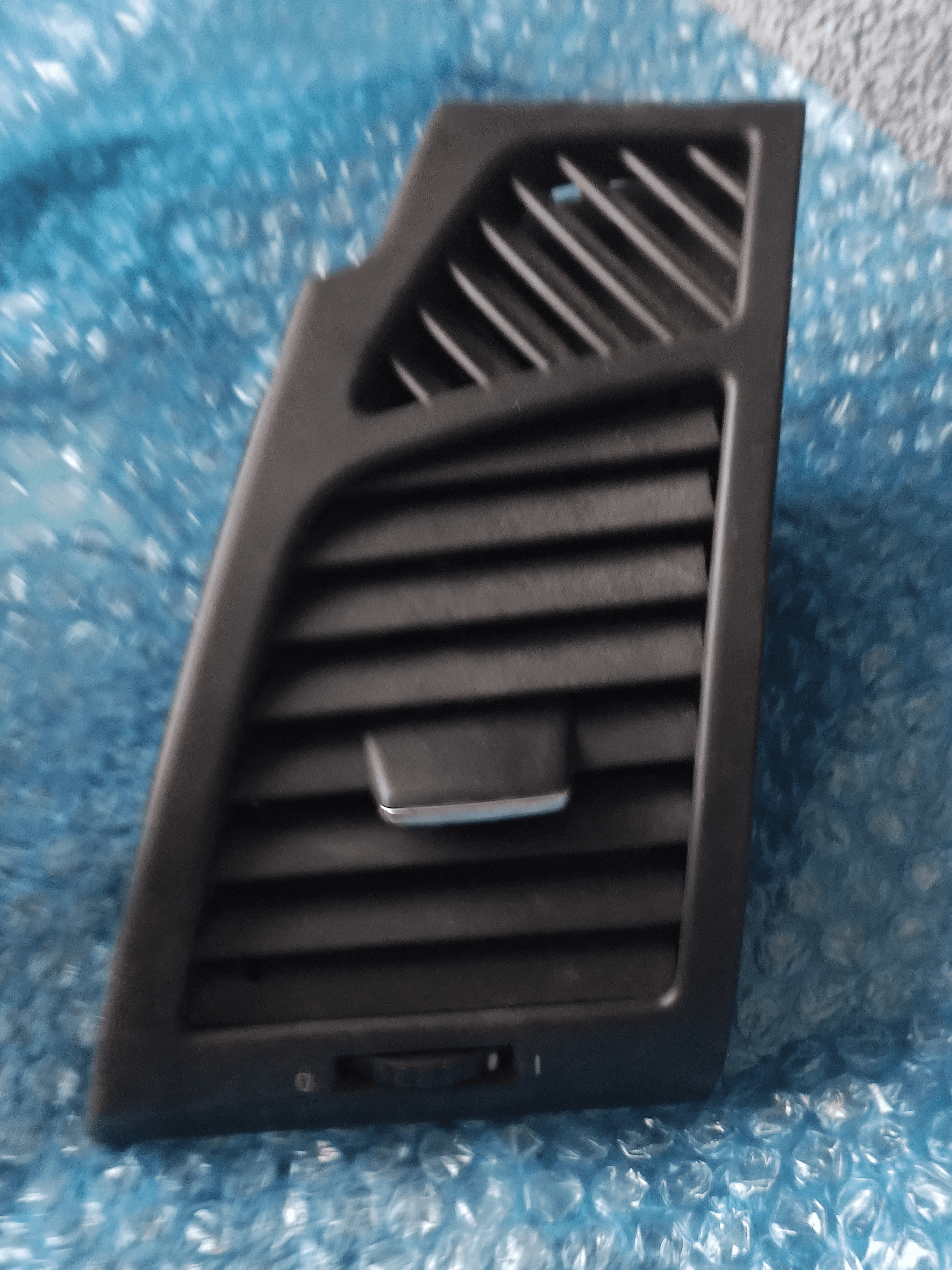 Aérateur gauche BMW E87 - Photo 1
