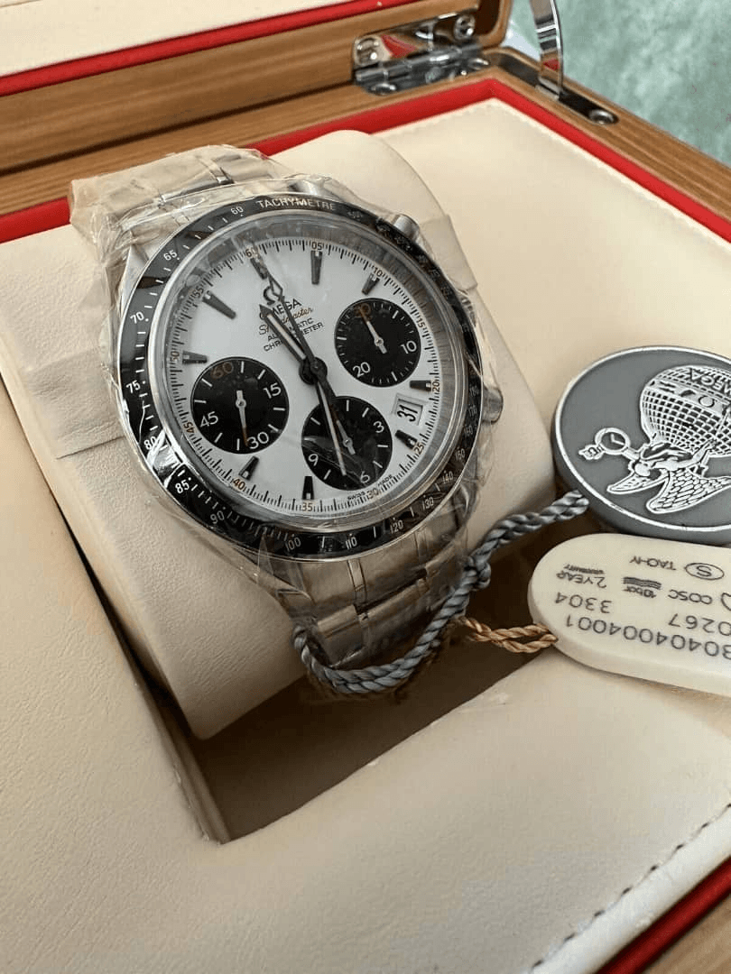 Omega Speedmaster date Limited Edition Panda Dial 2013 Brand New - Photo 1