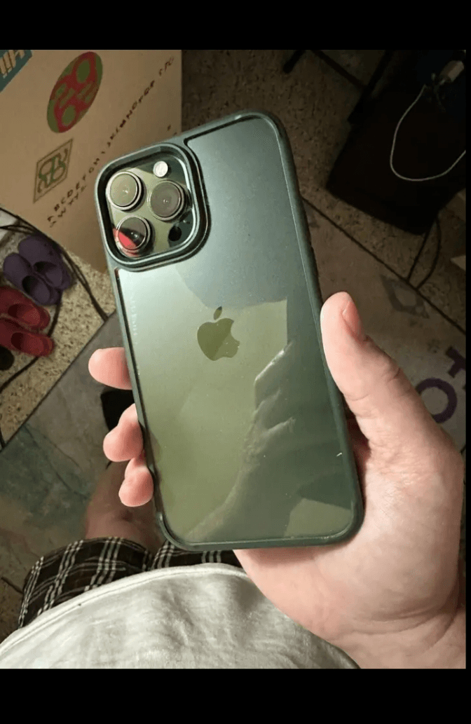 iPhone - Photo 1