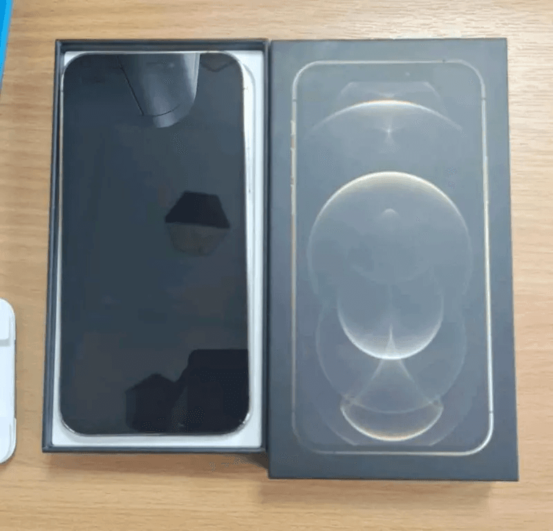 iPhone 12 Pro Gold 512Go - Photo 1