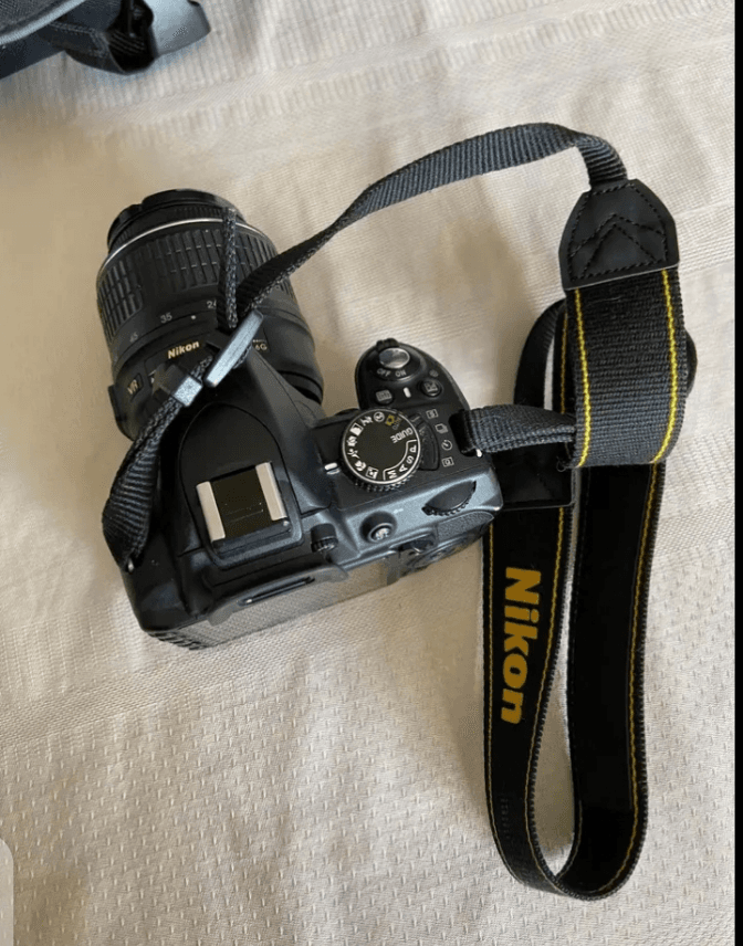 Appareil photo Nikon D3100 - Photo 1