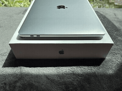 Apple MacBook Pro 13-inch (M1, 1TB SSD, 16GB, 2020) - Photo 1