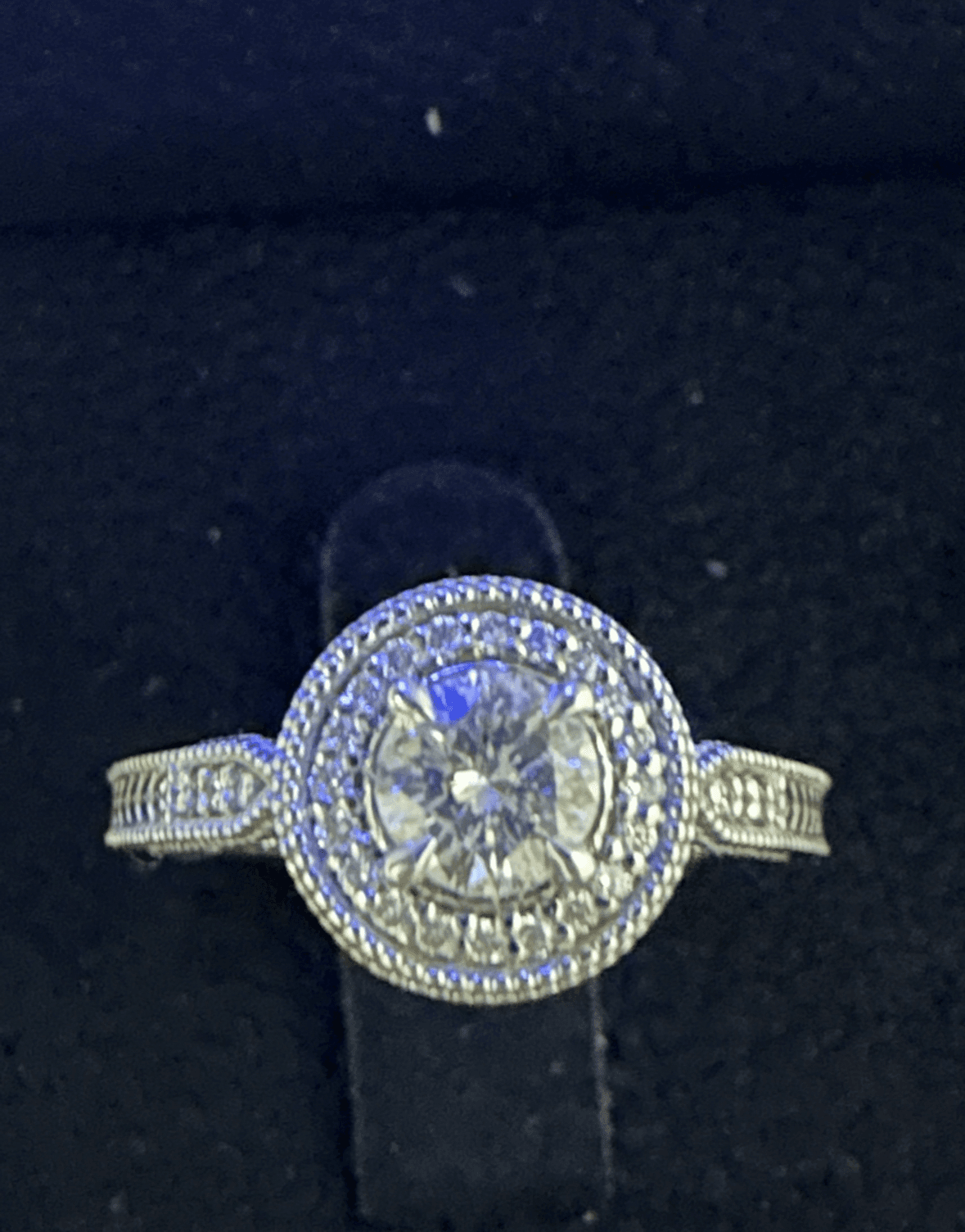 Bague en or et diamant - Photo 1
