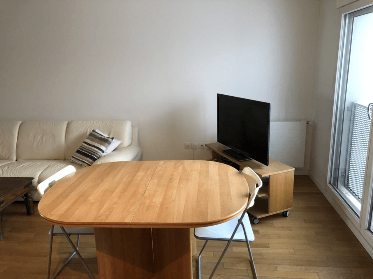 Disponible Studio meublé à Paris - Photo 1