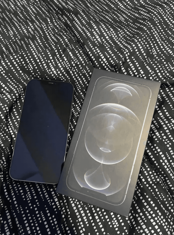 iPhone 12 Pro max - Photo 1