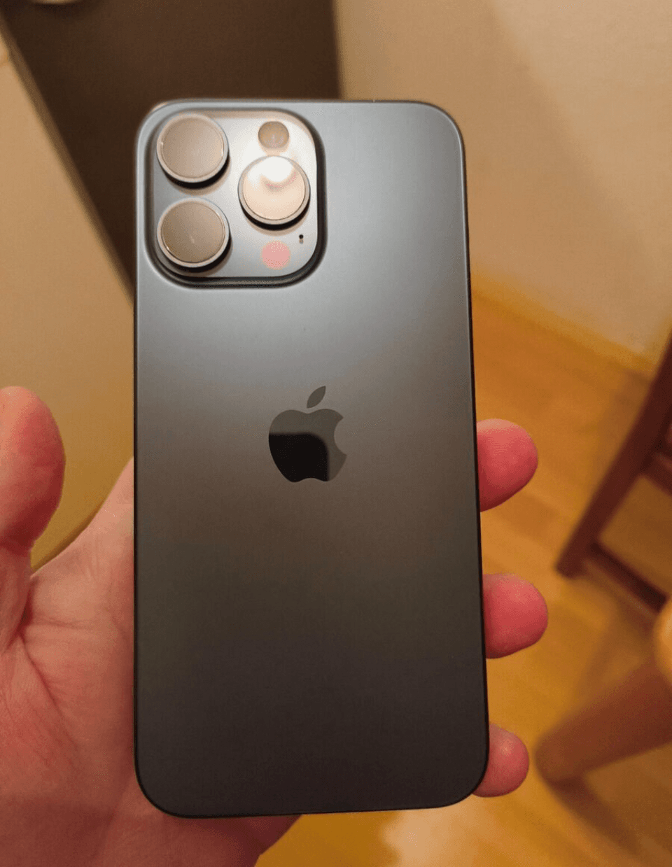 iPhone 15 Pro Max 1To - Photo 1