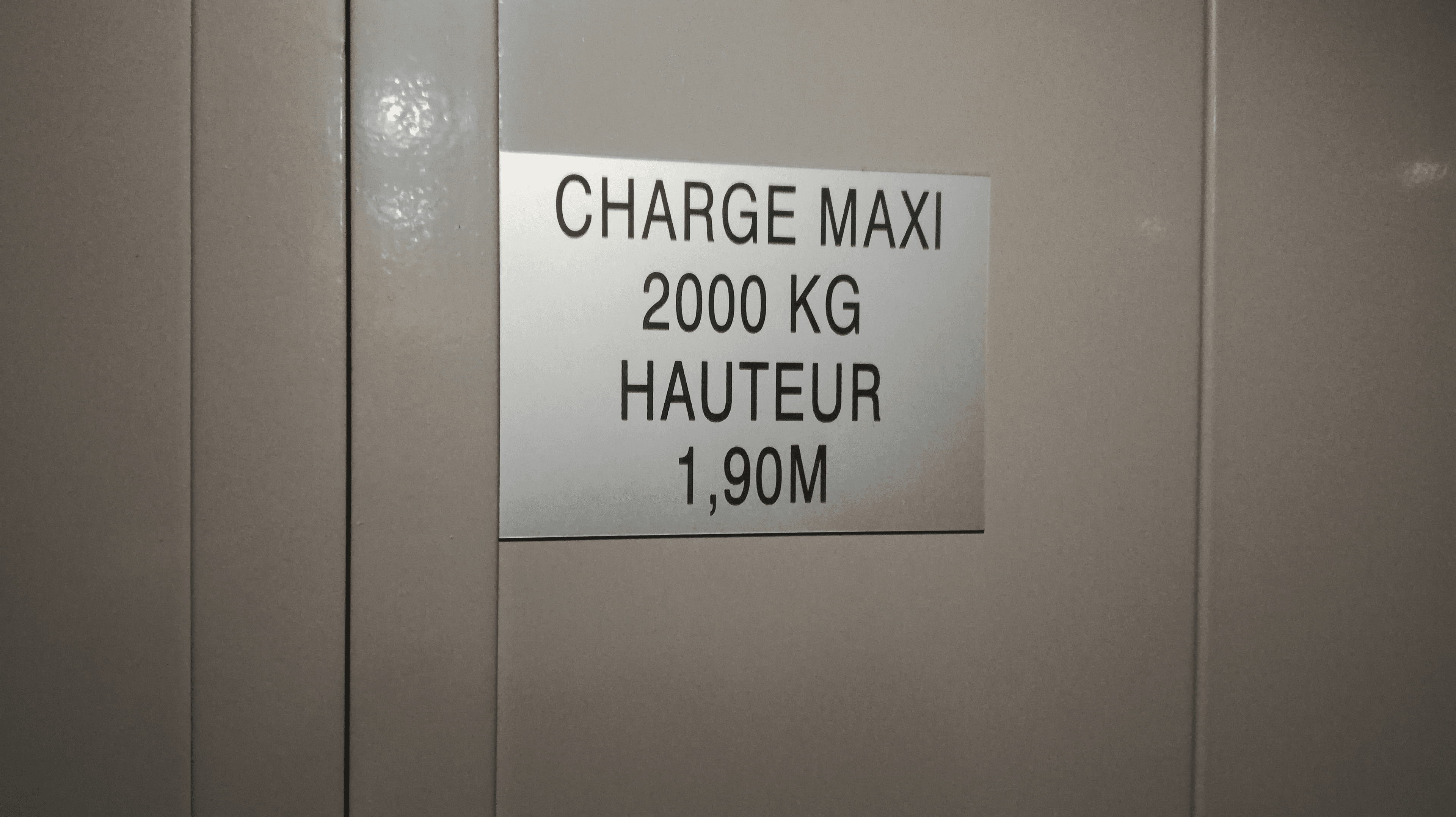 Place parking 750 14ème