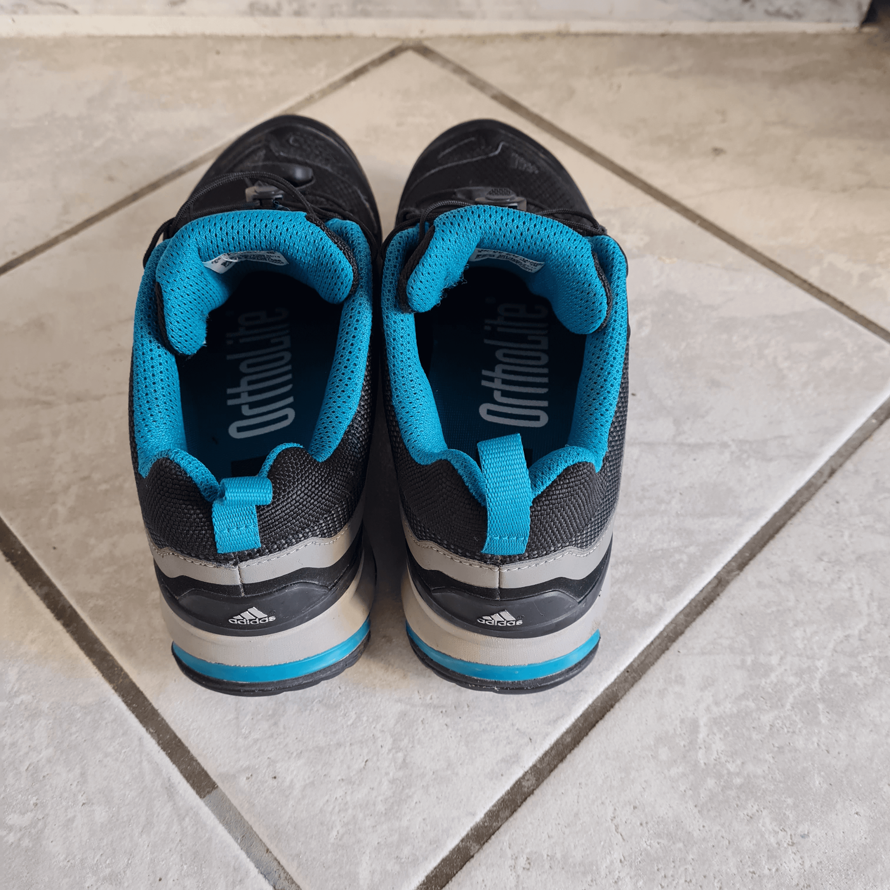 Adidas trekking femme 37,5 - Photo 1