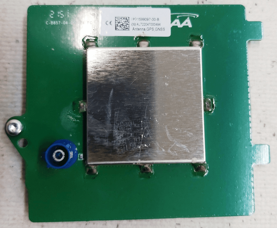 Antenne GPS, GLONASS Tesla modèle Y 1599097-00-B - Photo 1