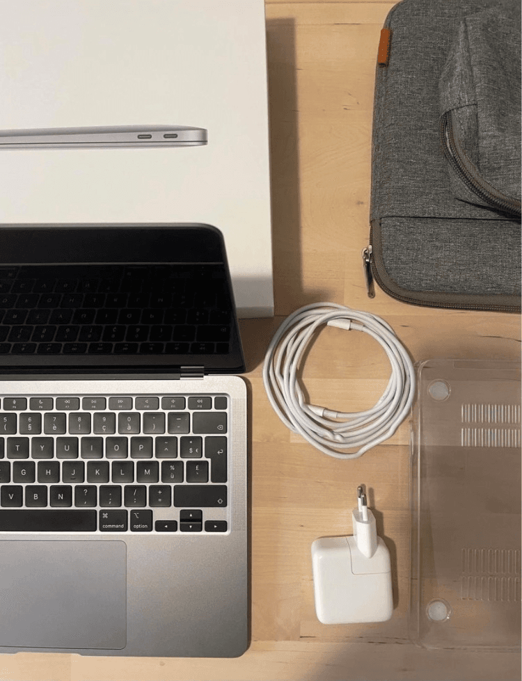 MacBook Air M1 - Photo 1