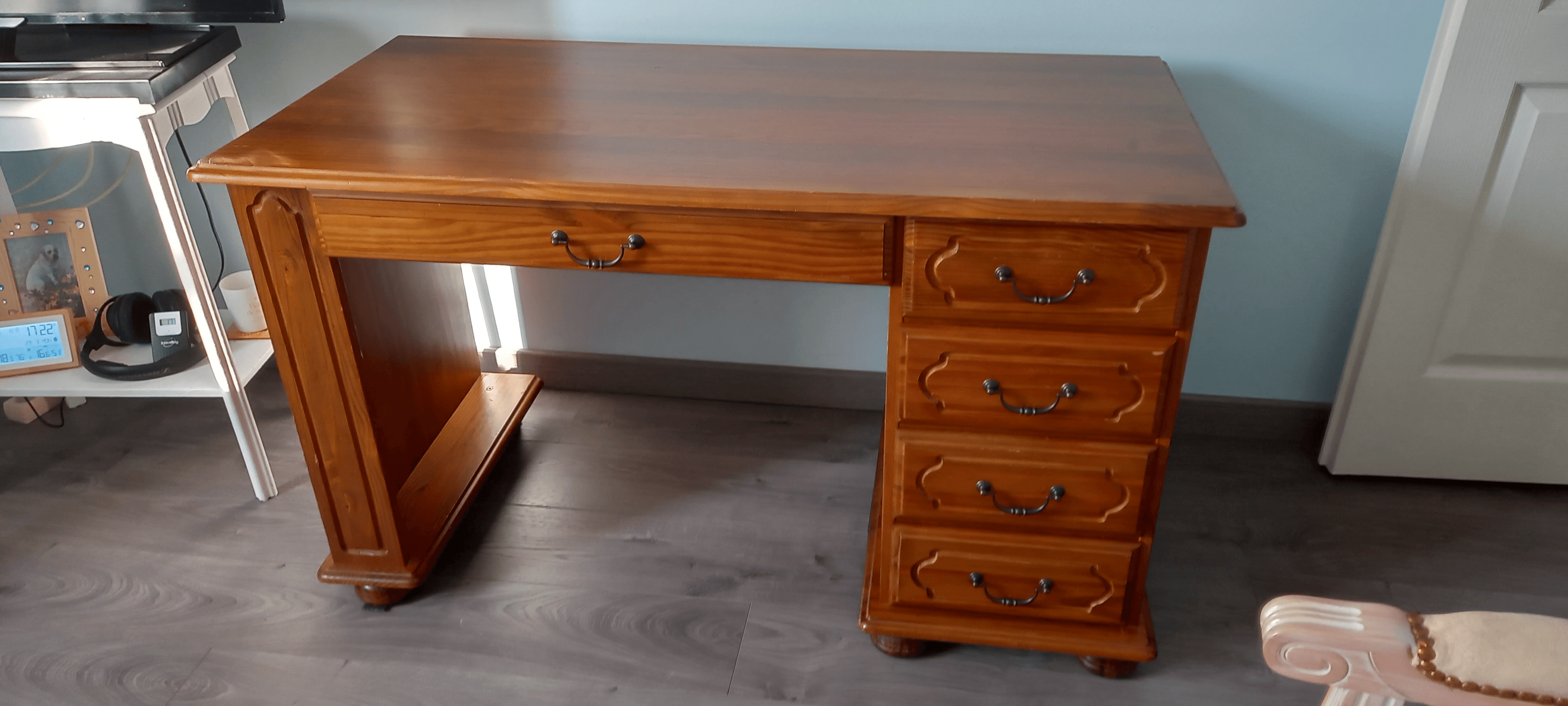 Bureau en bois massif à vendre