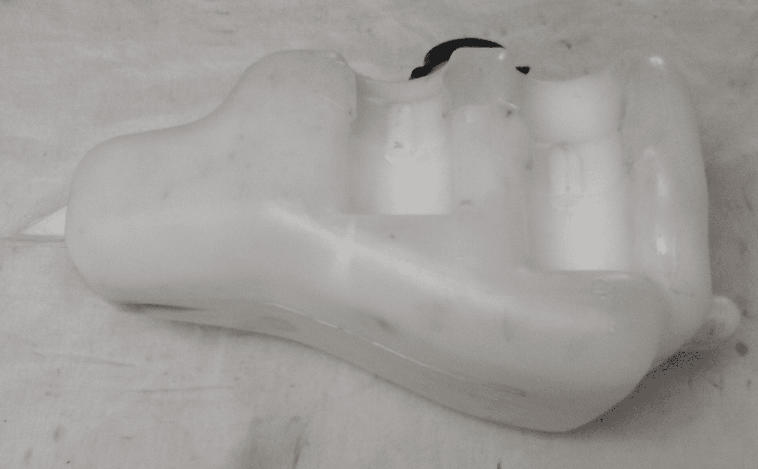 Réservoir de liquide lave-glace Renault Clio 1990-1999 - Photo 1