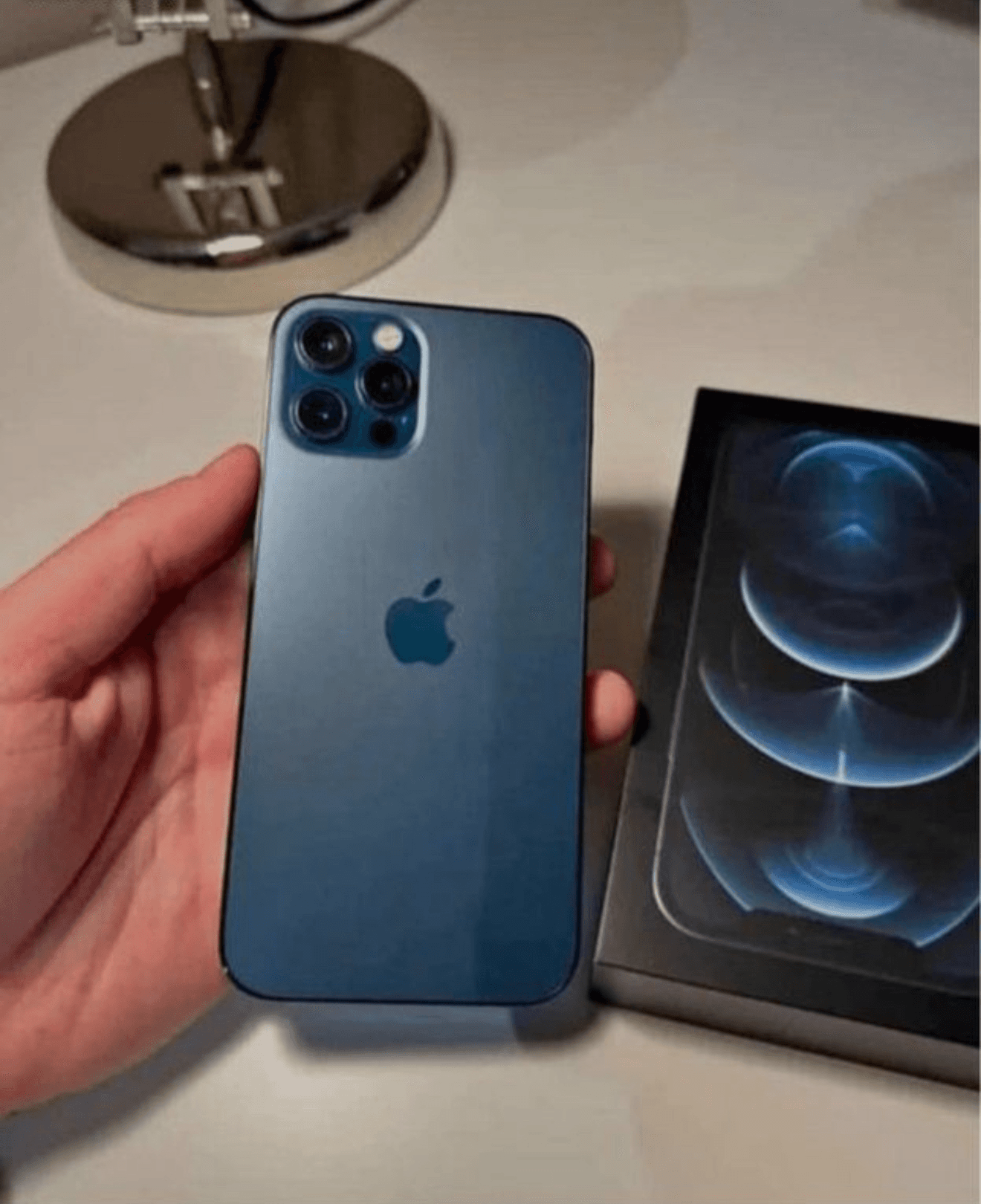 iPhone 12 Pro Max - Photo 1