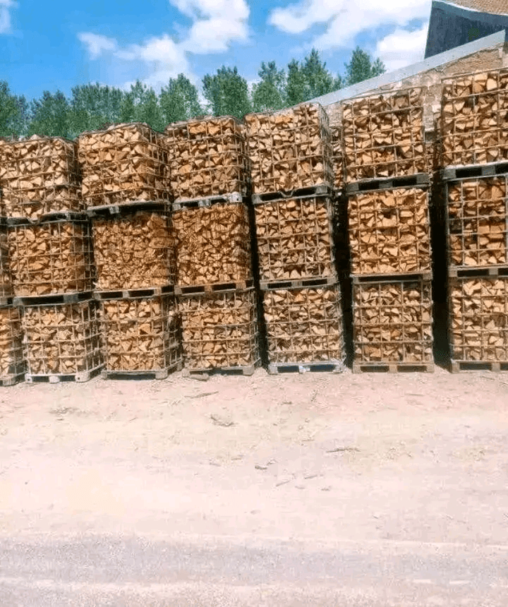 Bois de chauffage daté de 2 ans ,bien sec et durent - Photo 1