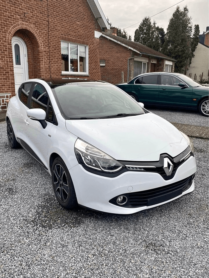 Renault clio 1.2 Cc essence année 2015 !!! 100000 km !!! - Photo 1