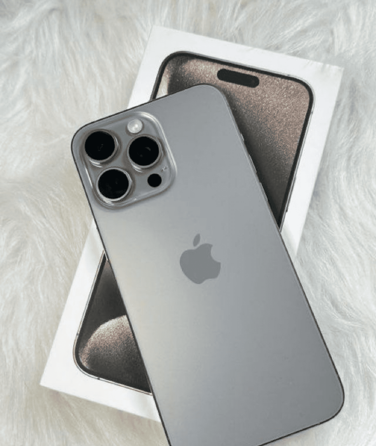 iPhone 15 Pro Max - Photo 1