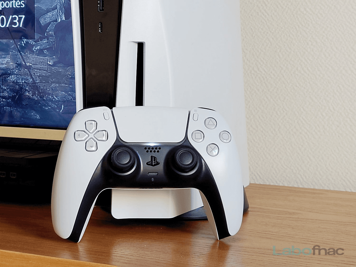 pS5 - Photo 1