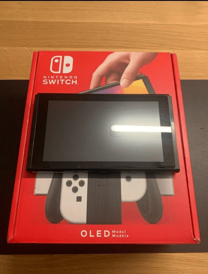 Nintendo Switch - Photo 1