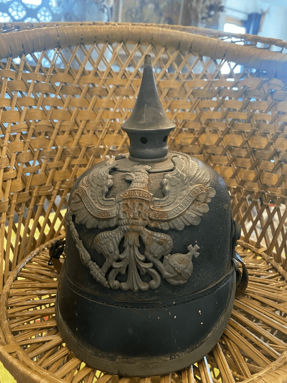 Casque Militaire ancien très bon état - Photo 1