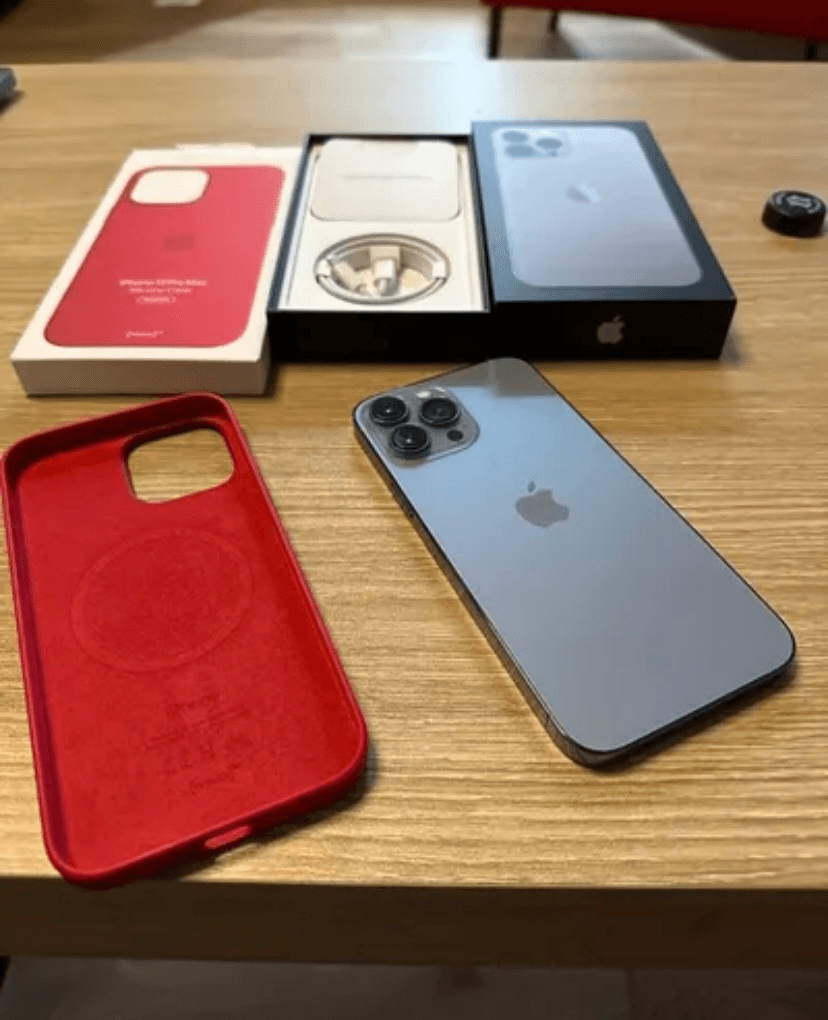 iPhone 13 pro Max - Photo 1