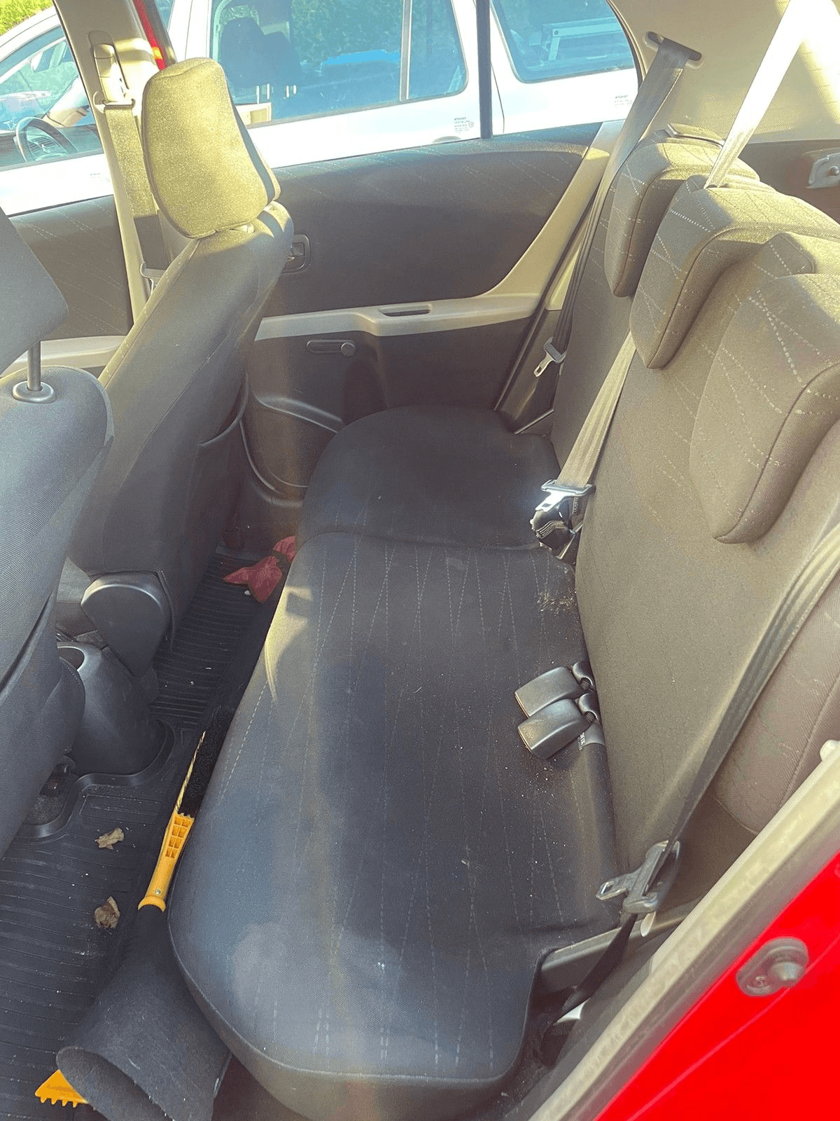 Je vends ma voiture Toyota yaris - Photo 1