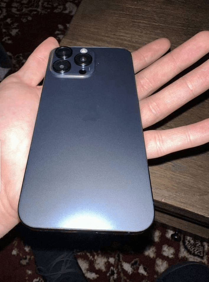 En vente un iphone 15 pro max - Photo 1