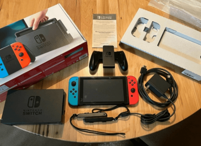 Nintendo Switch état tout neuf