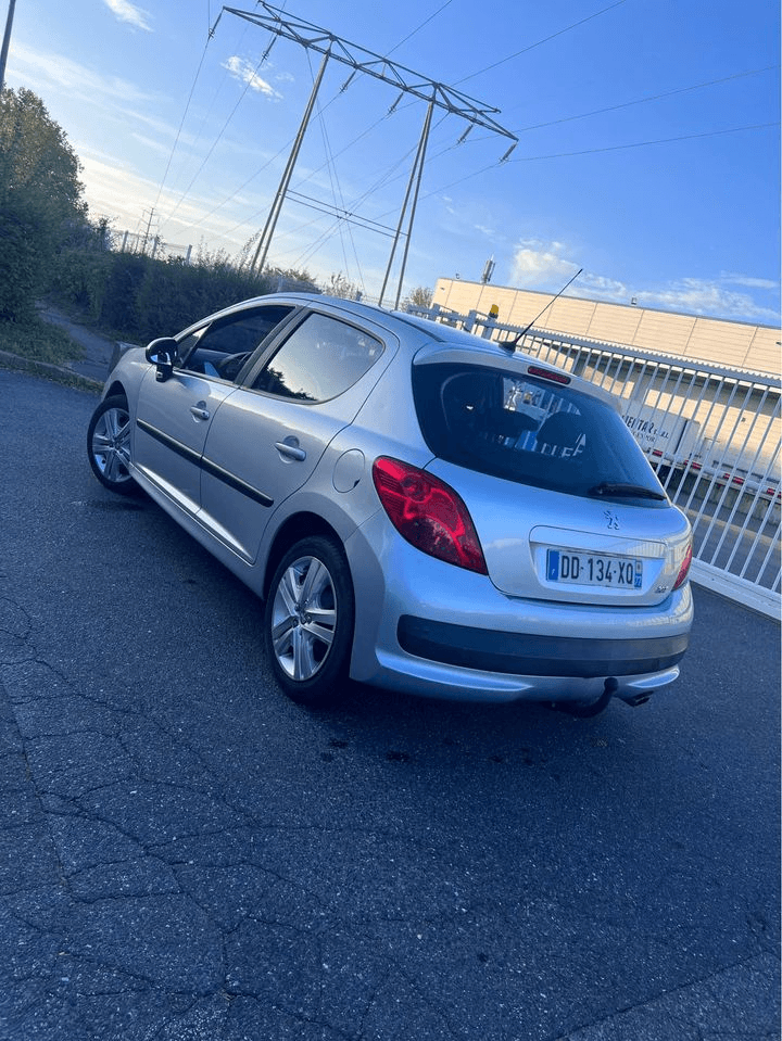 Peugeot 207 2007 1.6 - Photo 1