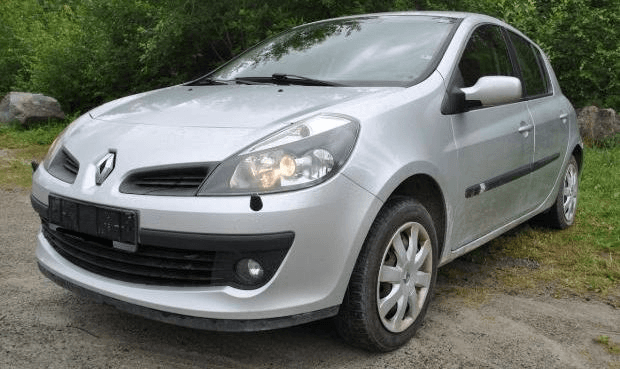 Renault CLIO 1.1-75 - Photo 1