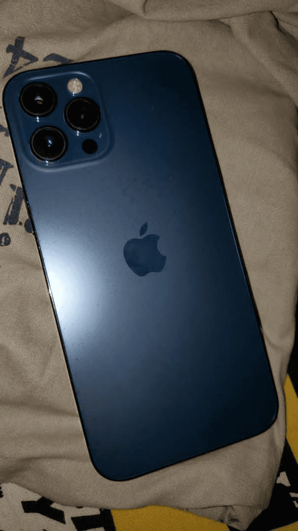 iPhone 12Pro Max - Photo 1