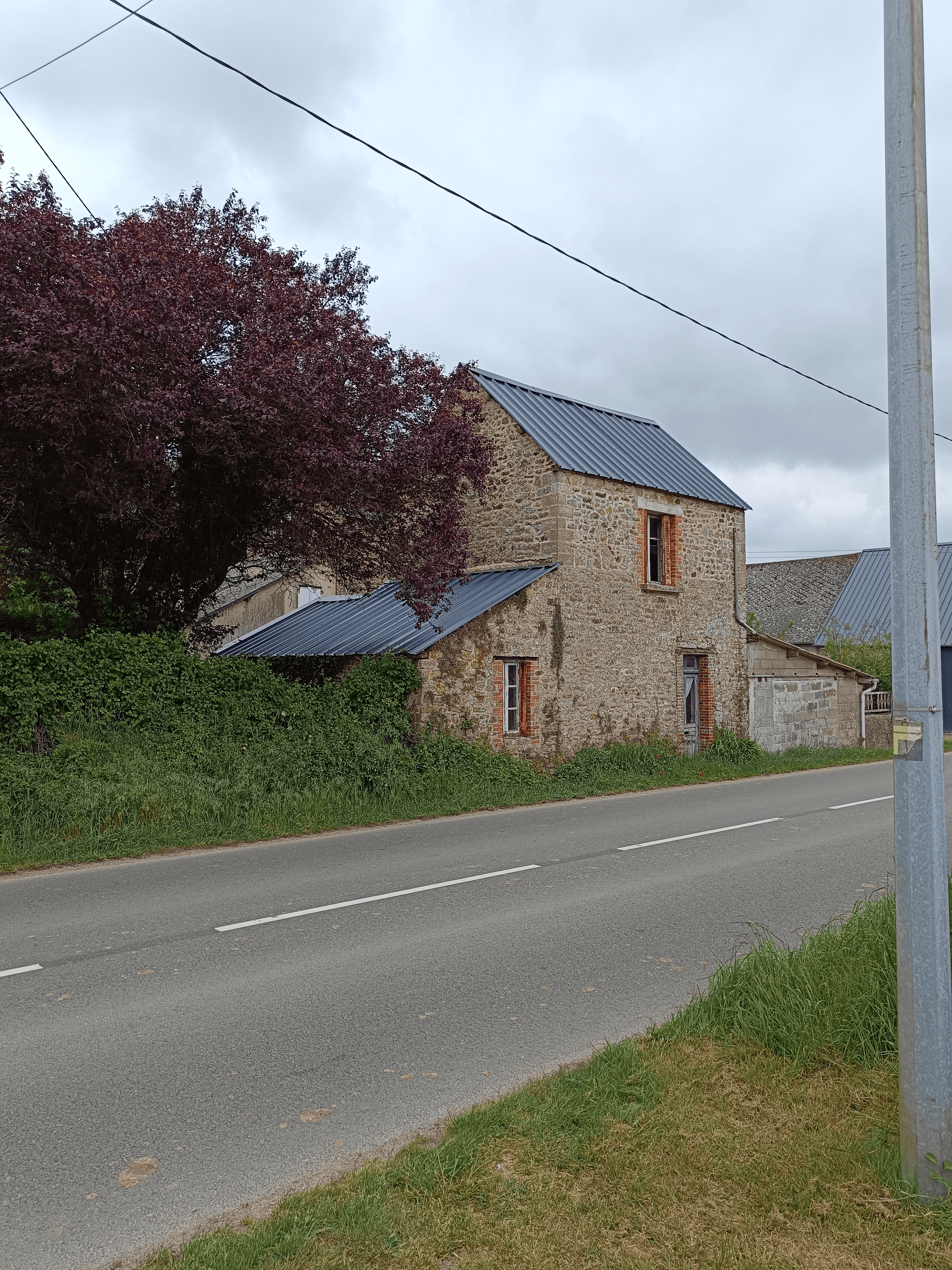 Maison à rénover à la campagne - Photo 1