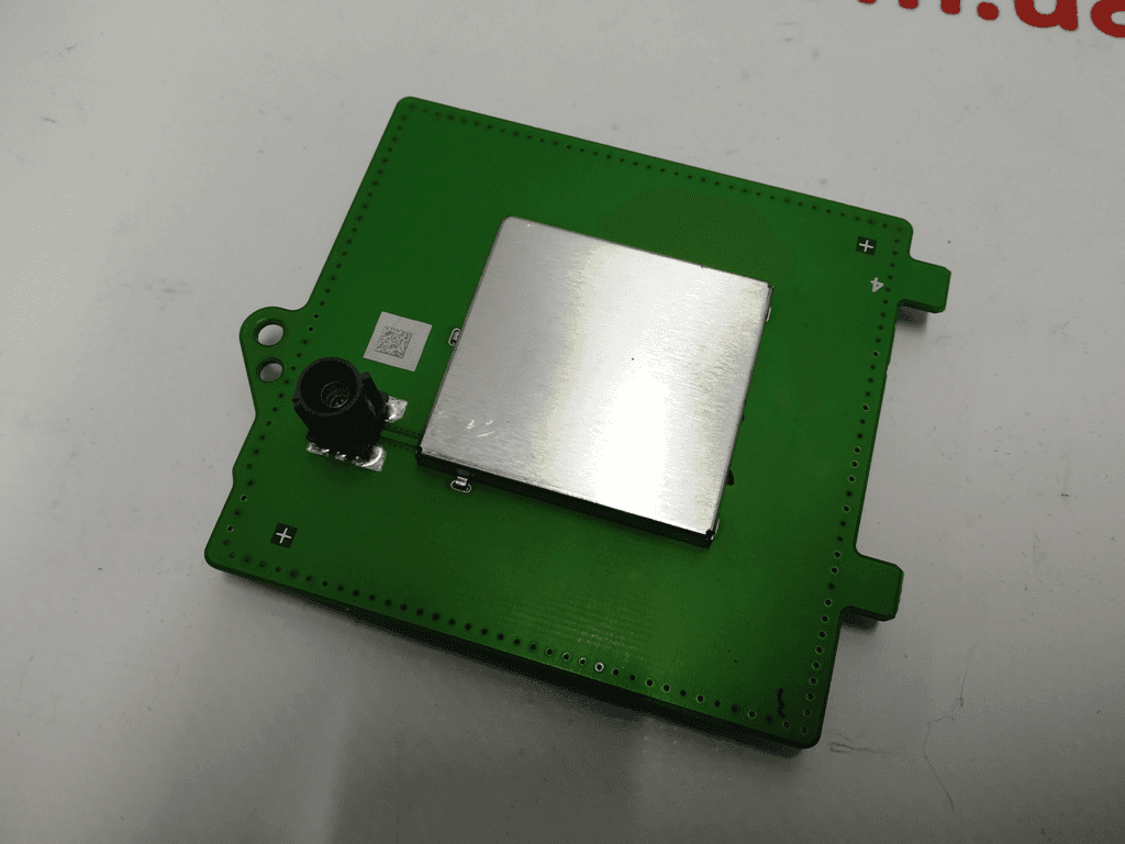 Antenne GPS, GLONASS Tesla 1079734-00-B - Photo 1