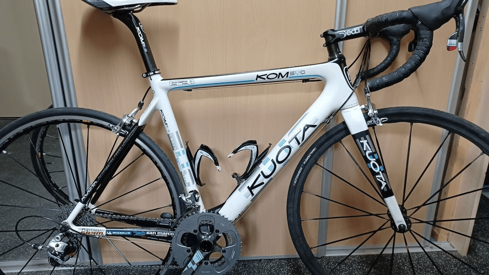 VÉLO DE ROUTE KUOTA KOM - Photo 1
