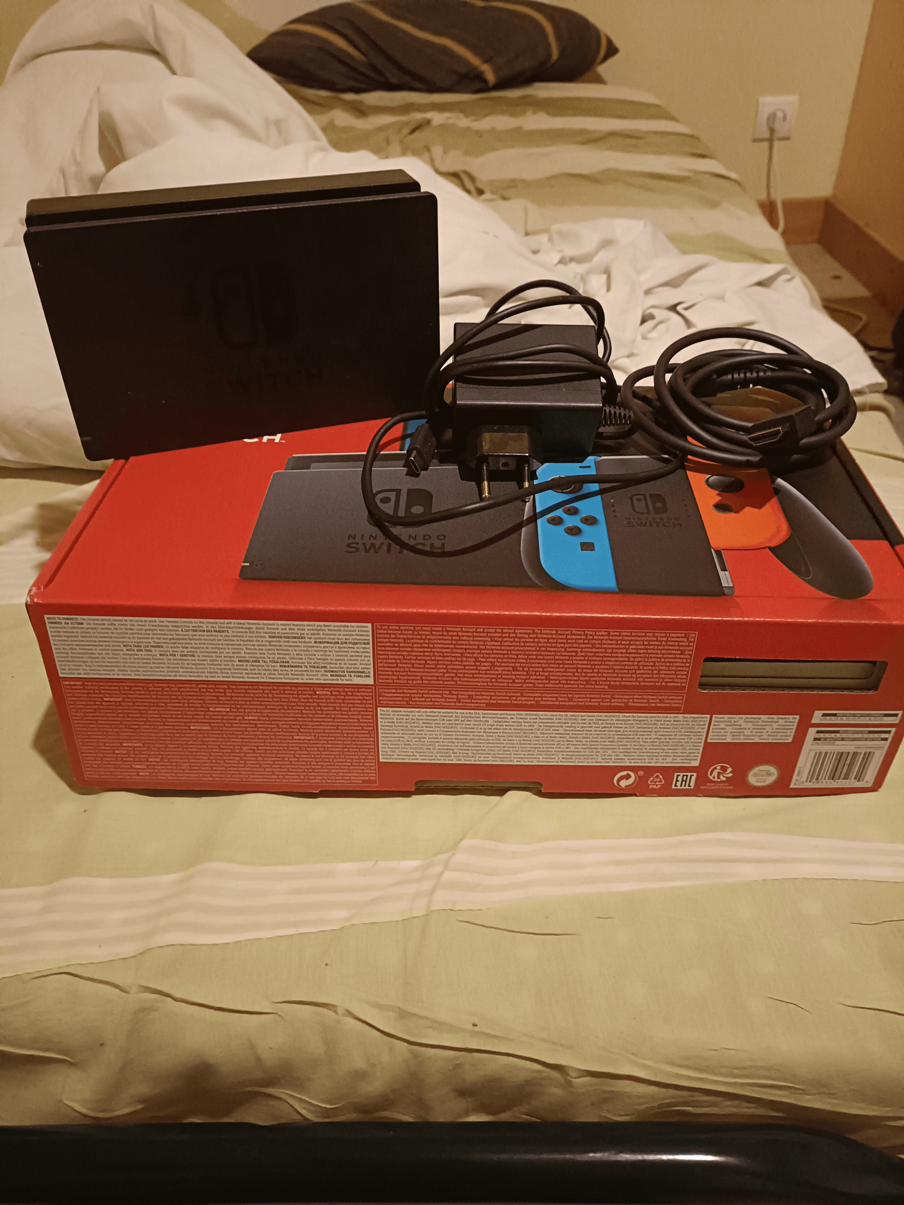 Console Nintendo Switch nouvelle version - Photo 1