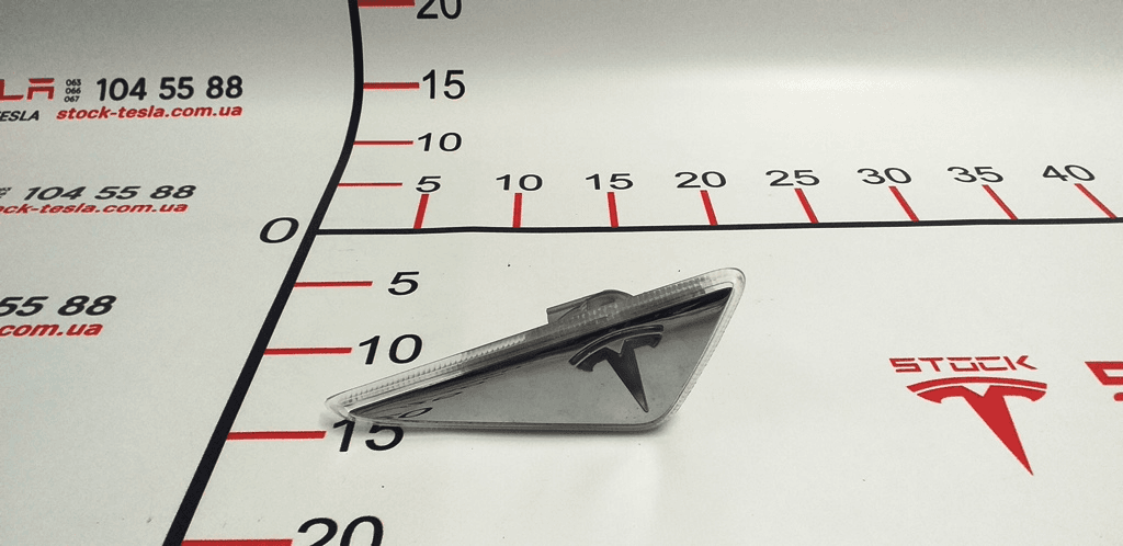 Clignotant droit (sans caméra) (GEN 1) Tesla 6007699-00-C - Photo 1
