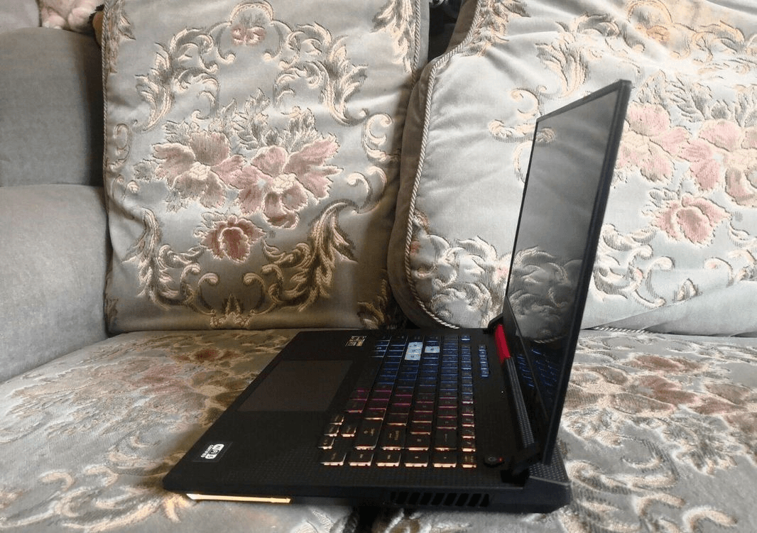Asus rog strix scar 15 très propre sans aucun problème - Photo 1