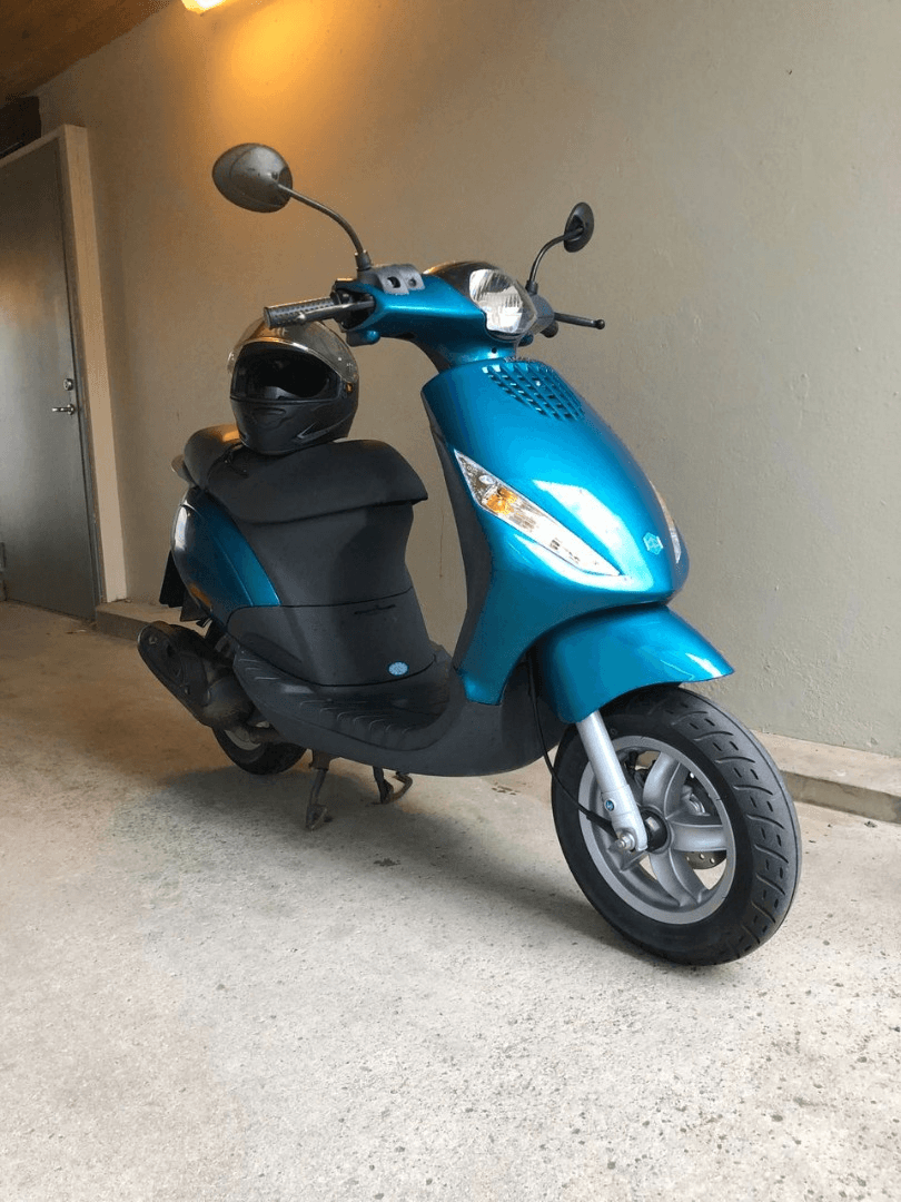Scooter Piaggio Zip - Photo 1