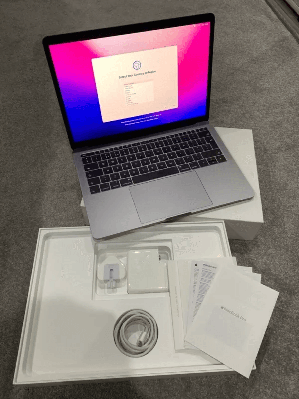 MacBook Pro 13 pouces (2017) - Photo 1