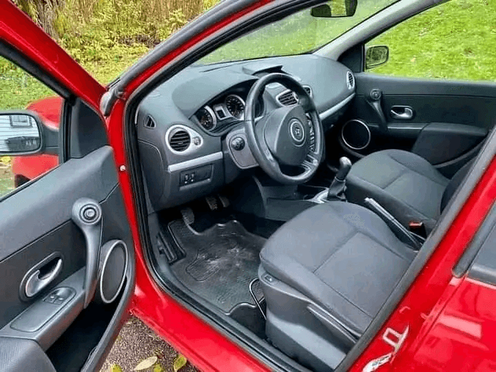 Voiture - Photo 1