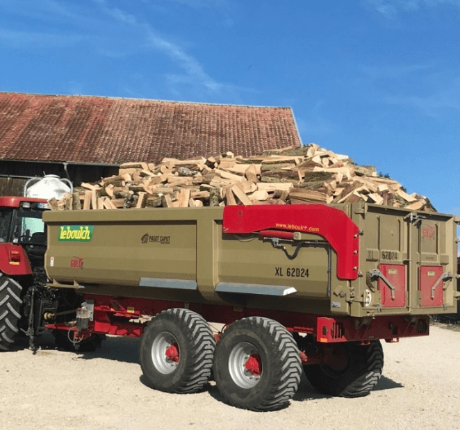Bois de chauffage bien sec en tout sécurité - Photo 1