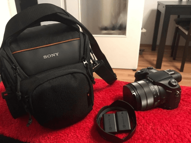 Appareil photo Sony RX10 mark IV avec accessoires - Photo 1