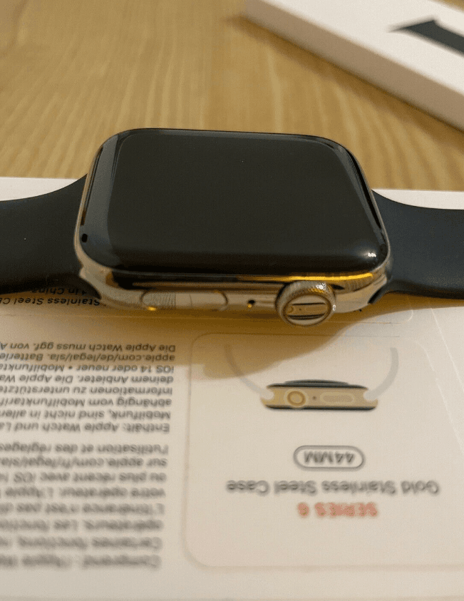 Apple Watch Series 6 44 mm Or LTE + GPS Cellulaire Or Acier Inoxydable Saphirs Inoxydable - Photo 1