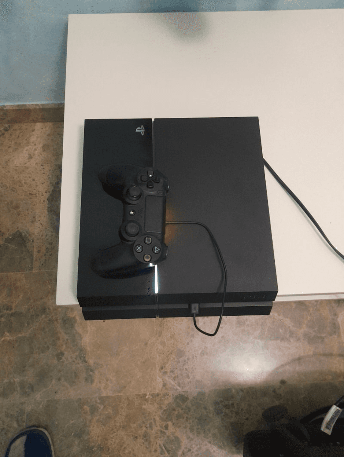 Ps4 noire - Photo 1