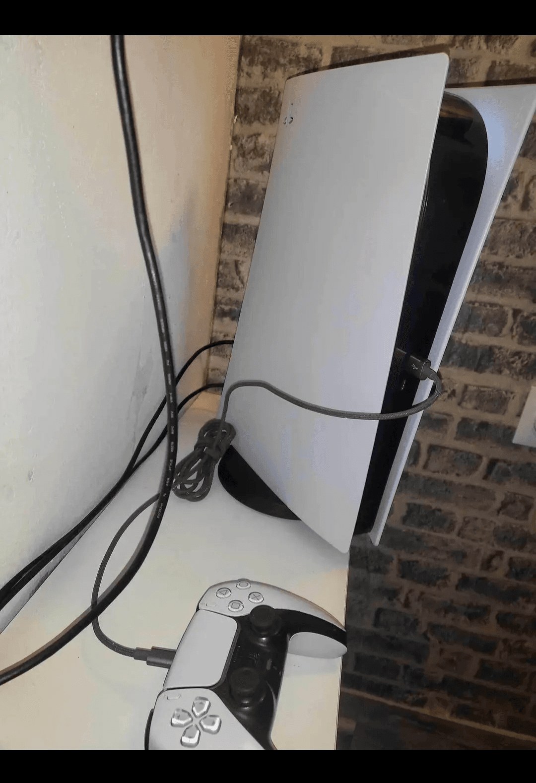 Je met en vente mon PS5 DIGITAL qui est a l'état neuve - Photo 1