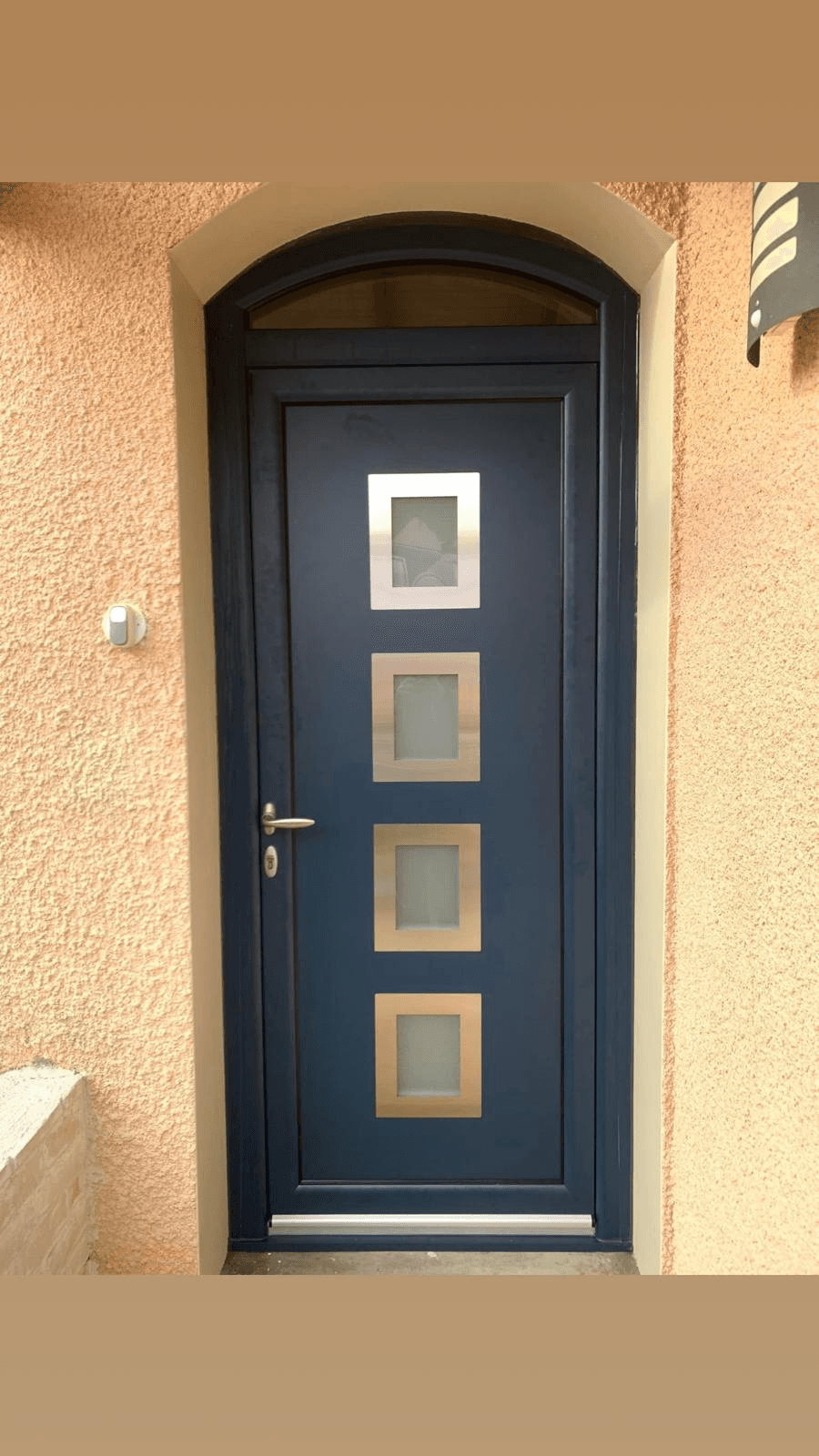 Porte d'entrée - Photo 1