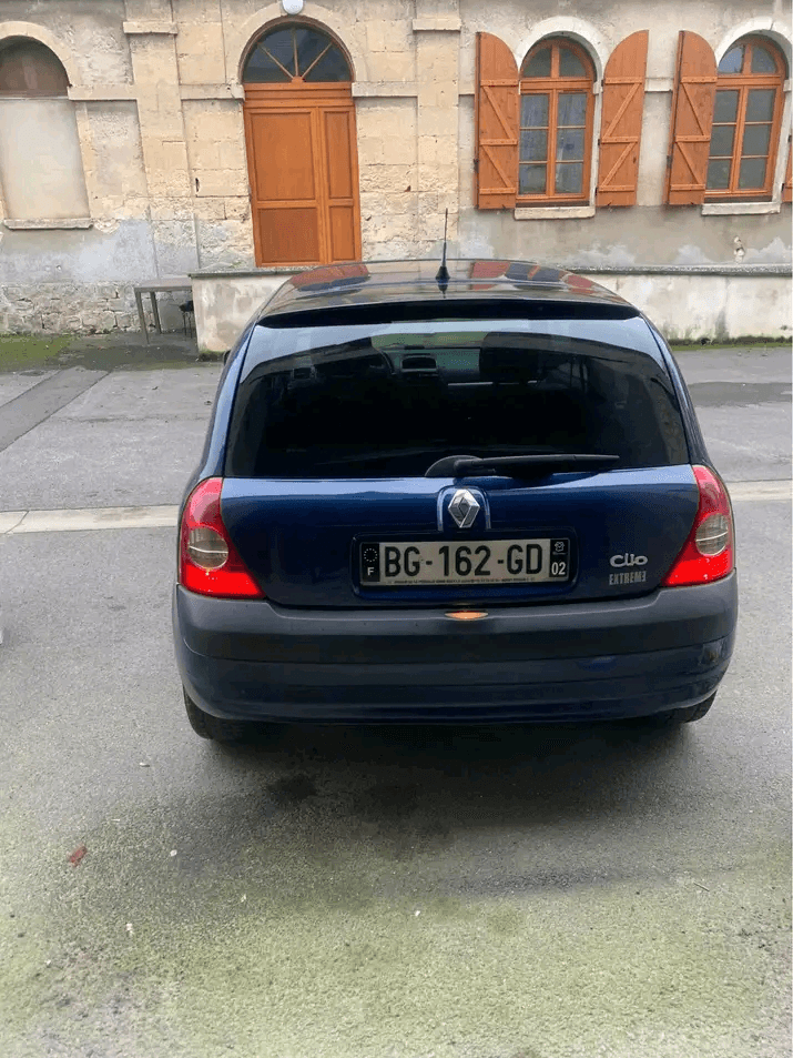 Vend Clio 2 phase - Photo 1